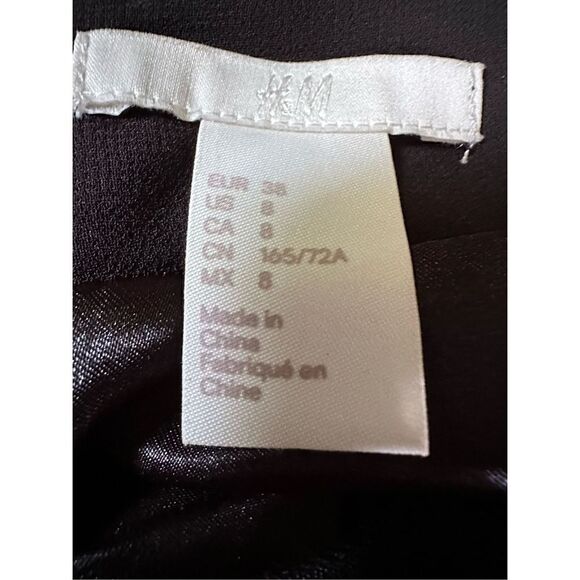 H&M sexy flirty, lightweight black mini with sequins and beads has a slip lining - Picture 9 of 12